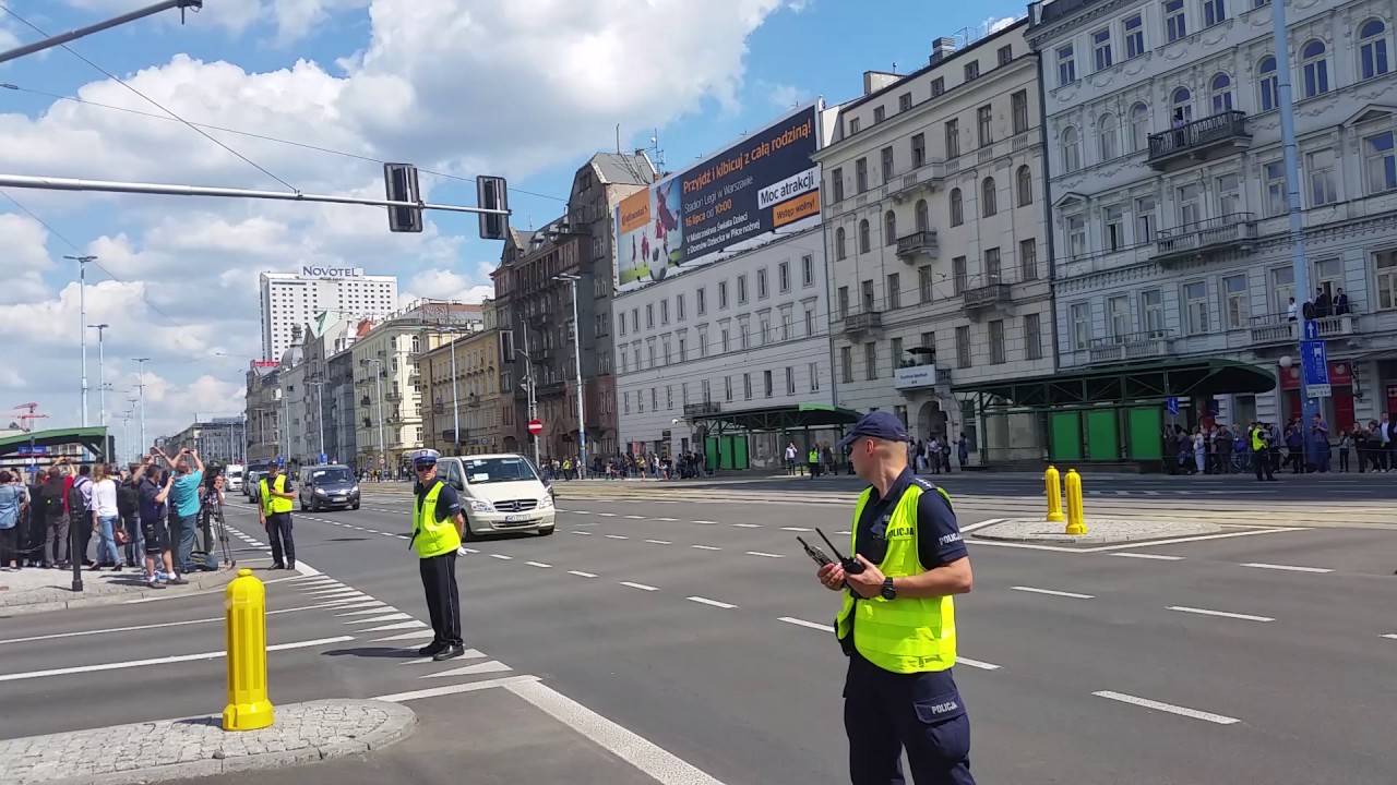 Przejazd kolumny prezydenckiej Donalda Trumpa. Warszawa 06.07.2017