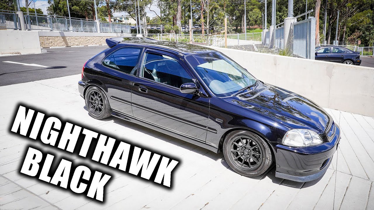 Paint job transformation on the civic looks INSANE!