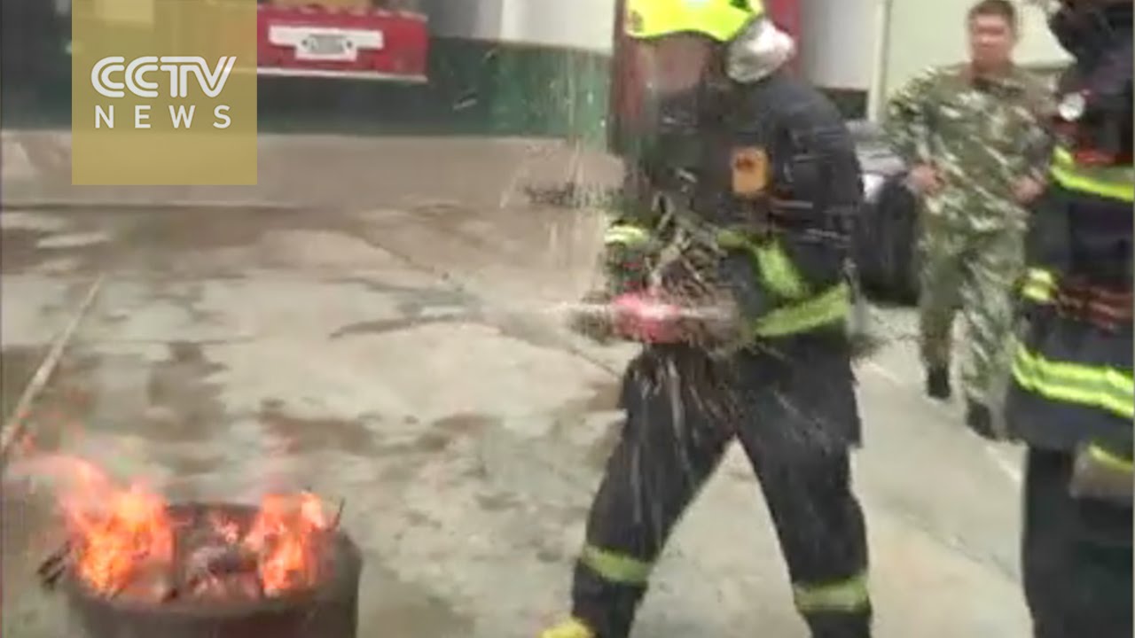 Can coke extinguish a fire?