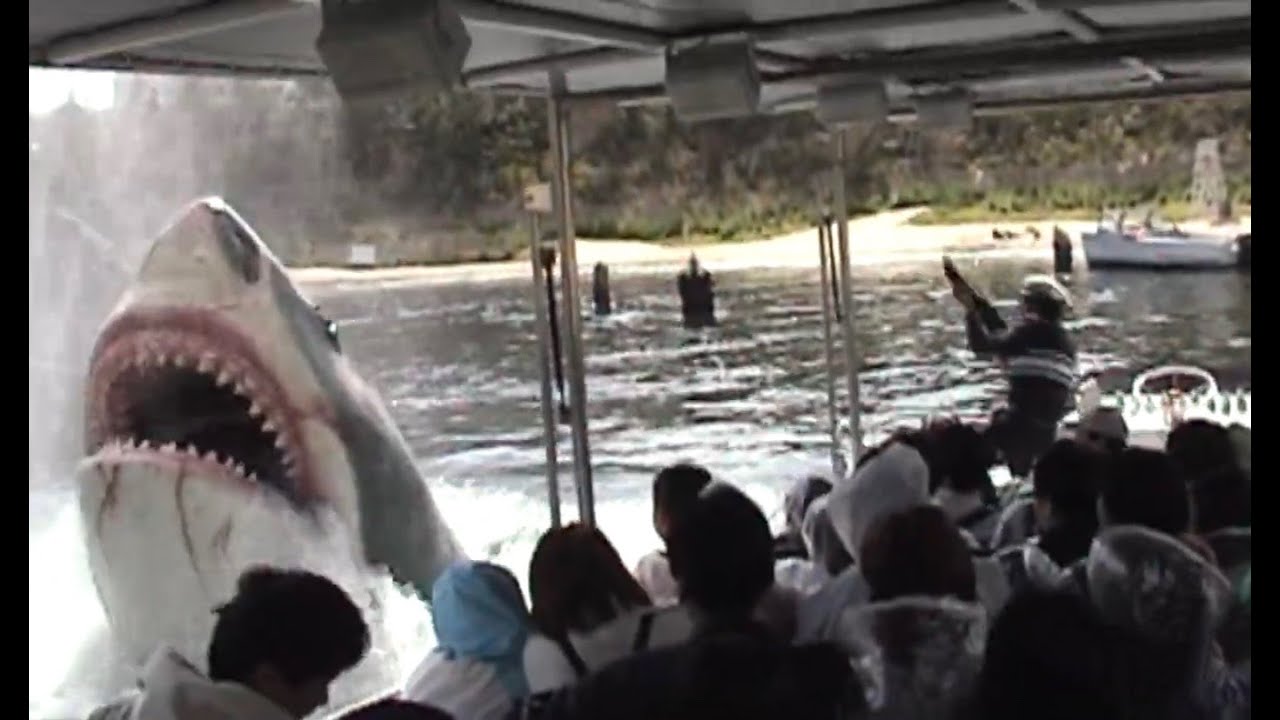 JAWS Ride  - Universal Studios Japan - Opening  Day March 2001