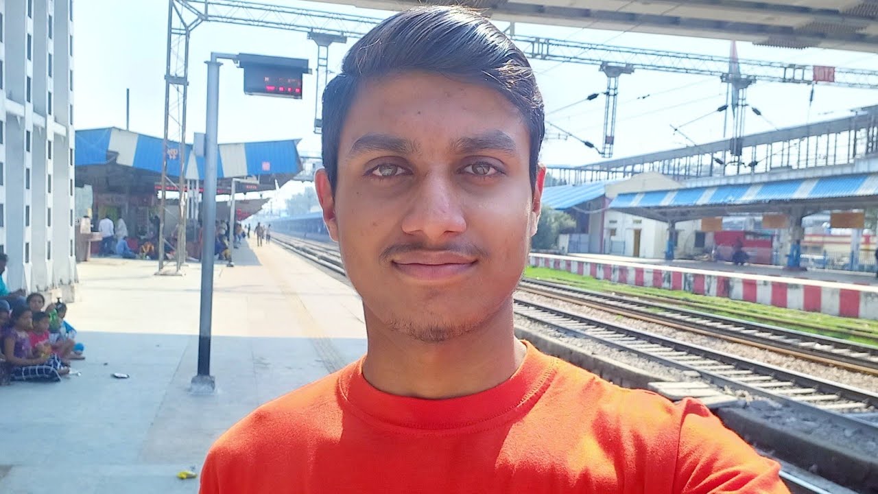 श्री कृष्ण जन्मभूमि 🕉️ Mathura To Saharanpur Train Journey in Golden Temple Mail 🇮🇳