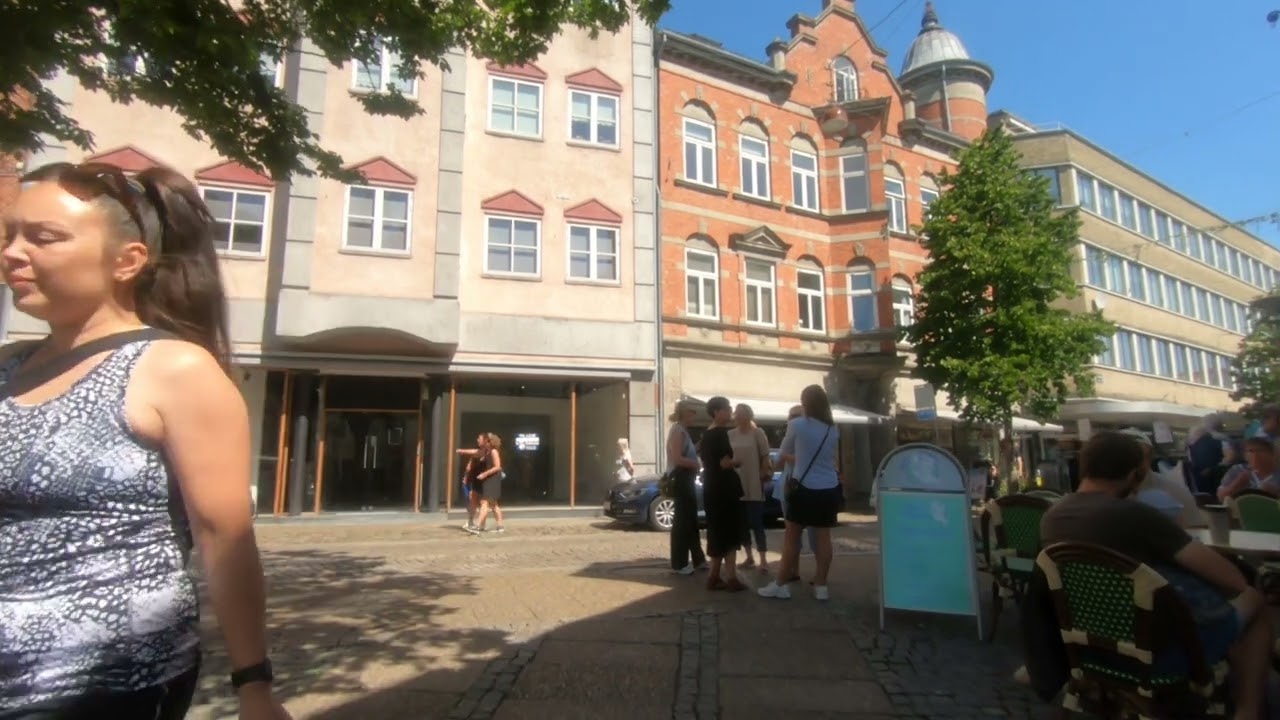 En lørdag i Randers. 1 af 3