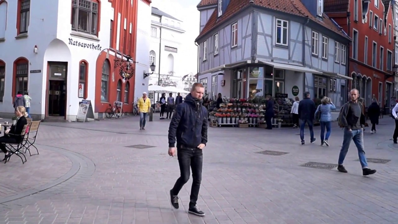 &Ouml;XL - Want You To Know Me (Streetmusic Loop Pedal in Wismar 23.04.18)