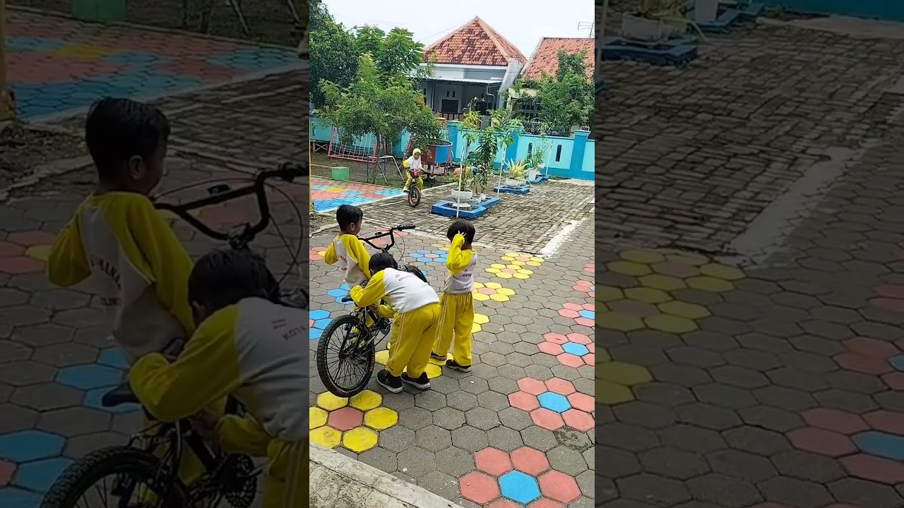 Belajar mengamati dan naik sepeda Kel. B