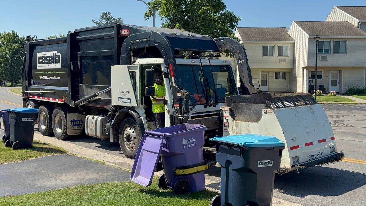 Brand New Casella Waste Mack LR Heil Low Rider Curotto Can Garbage Truck Flipping Lids