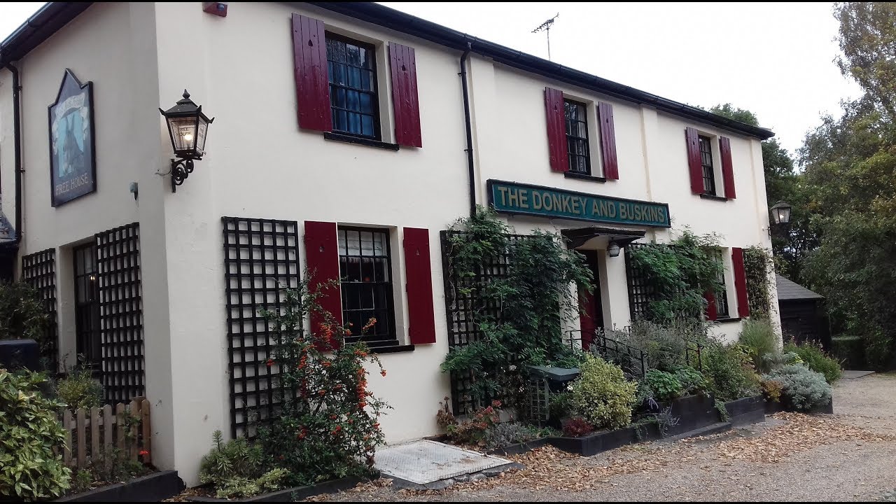 ESSEX PUB WALK | LAYER-DE-LA-HAYE