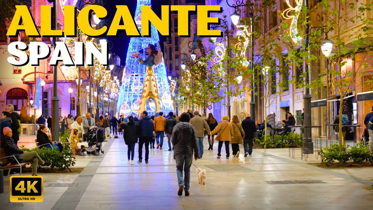 Night Walk in Alicante, SPAIN, on New Year's Eve 4K  🇪🇸