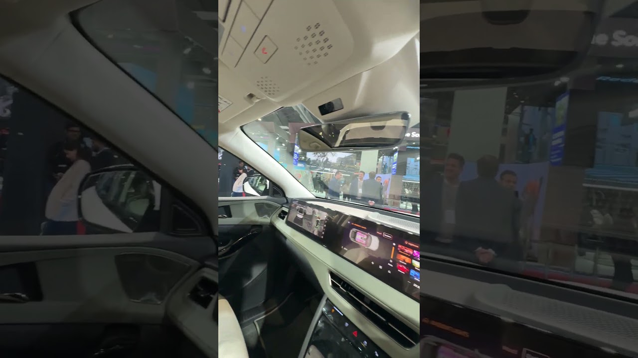 Auto Expo 2025 - Mahindra   B￼9e interior 