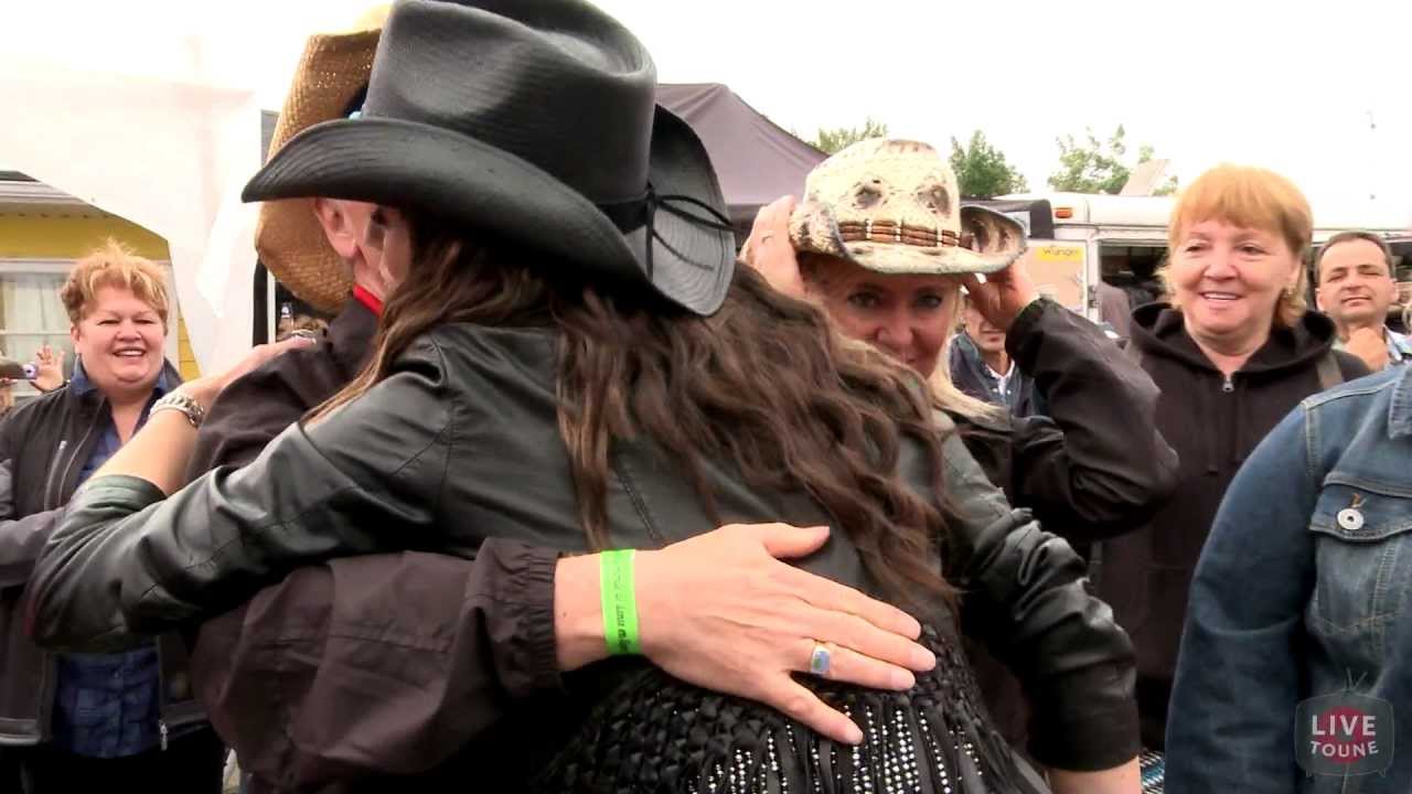 Andrée Watters - Record du Monde de Danse Country 2012
