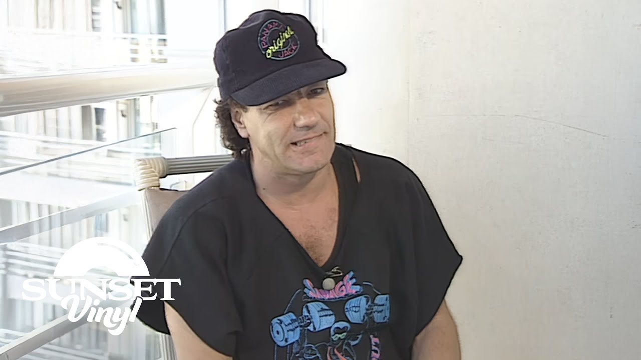 Брайан Джонсон о жизни в дороге с AC/DC