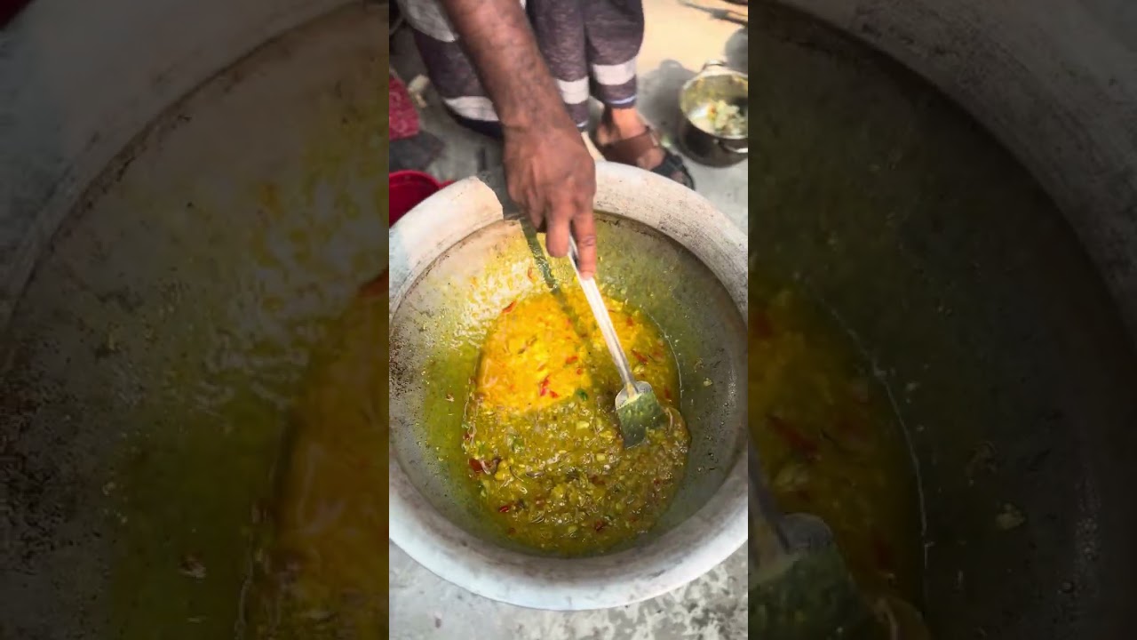 স্বামী স্ত্রী একসাথে কাজ করলে সংসারে শান্তি এবং উন্নতি হয়।