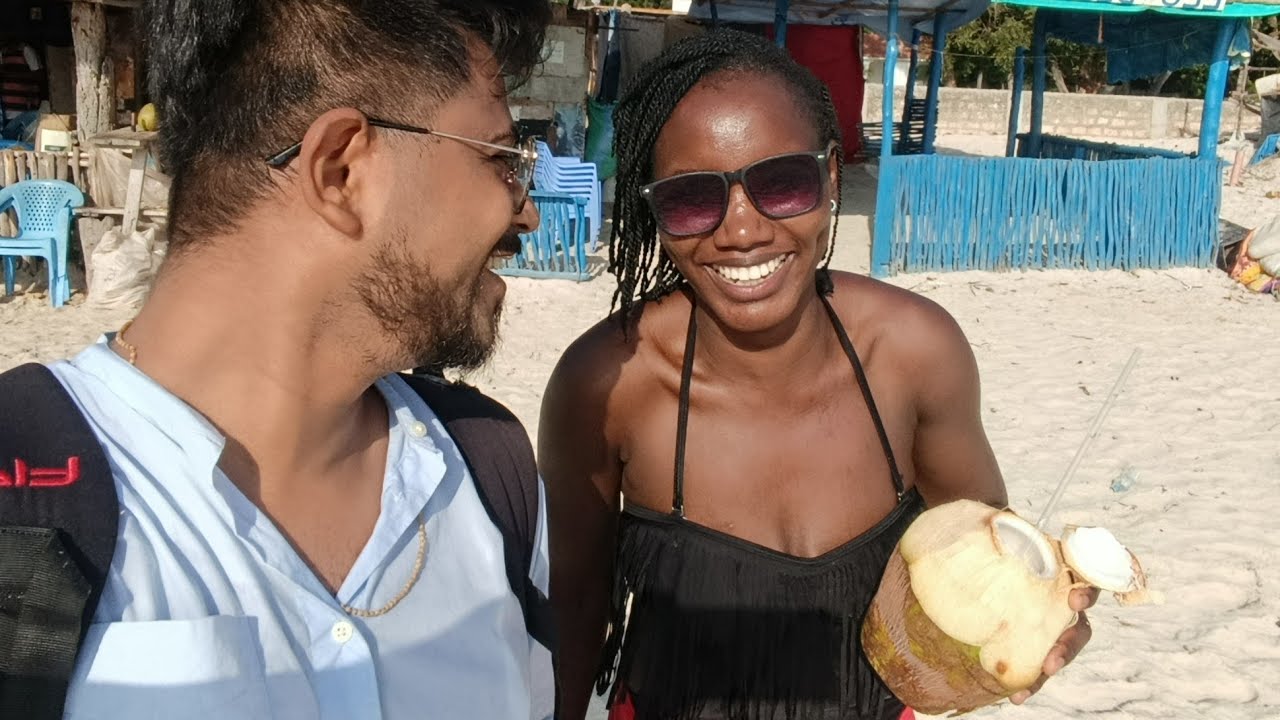 African Village Girl Travel Vlog||He Surprised me during an early morning Beach workout Routine ⛱️🌅.
