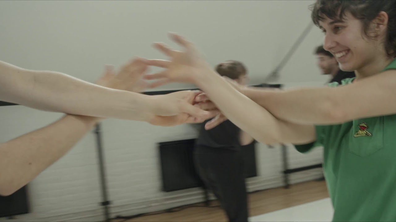 Snakearms (workshop) - Alexander Vantournhout & Emmi Väisänen / not standing