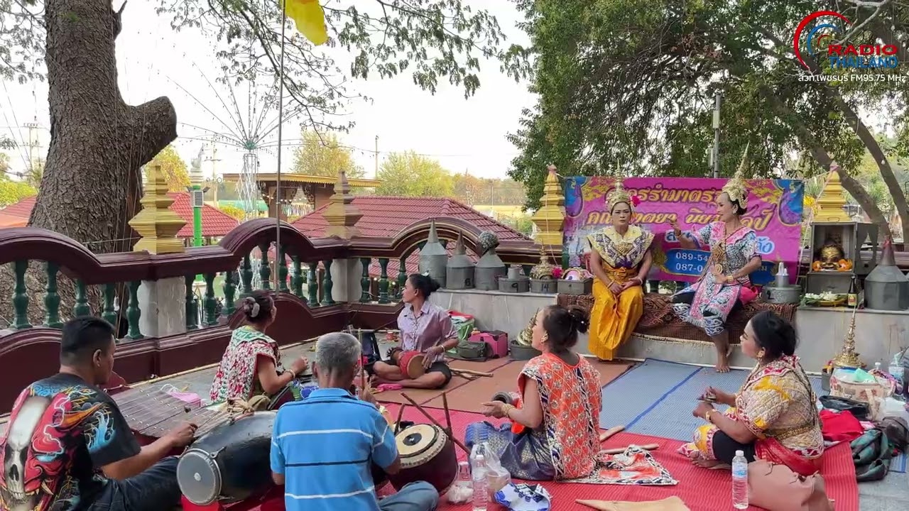 งานปิดทองประจำปีวัดเขาย้อย จังหวัดเพชรบุรี