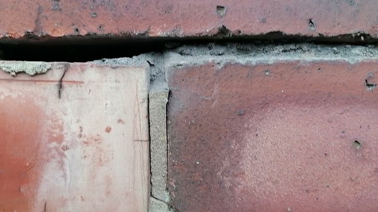 Wall tie corrosion.