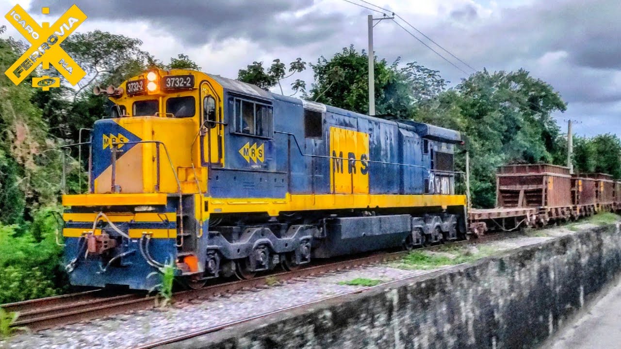 Rara e única GE SF30C 3732 MRS logística partindo de Santos com trem de lastro sentido ICB Cubatão 