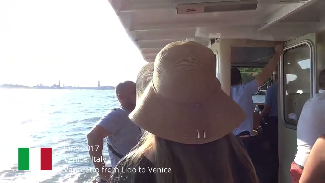 Venice, Italy /// Vaporetto from Lido to Venice /// Vodo Travel