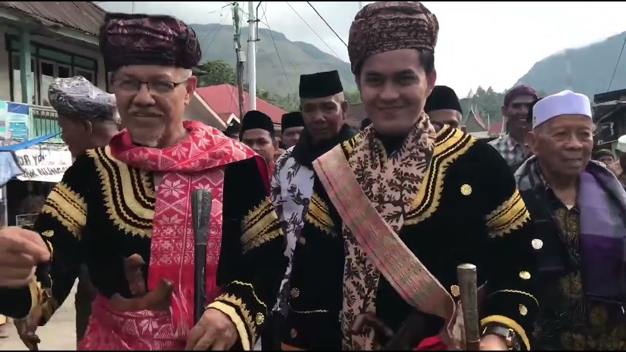 malewakan gala pusako Datuk Tianso Nan Kuning dan Datuk Pahlawan Basa Suku Koto Nagari Paninggahan