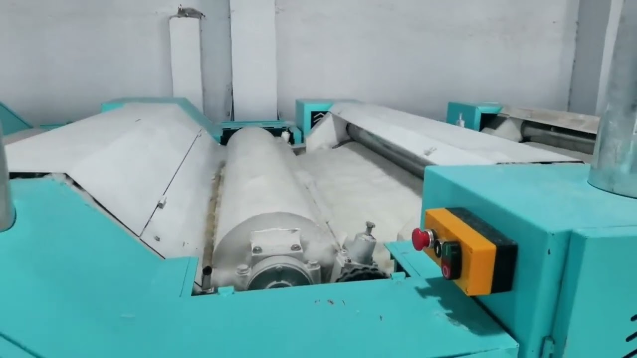Waste cloth recycling machine, old clothes recycling machine, cotton baling machine