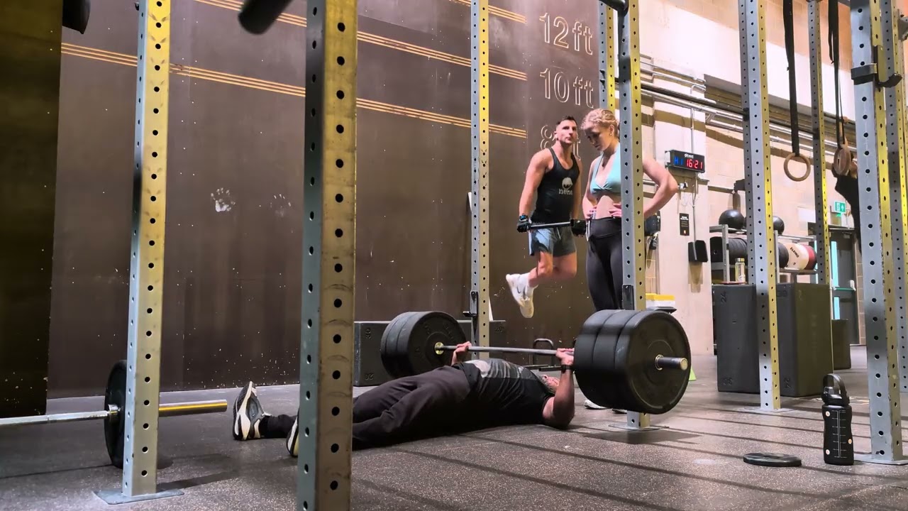 Day 2/4 Floor Press set 2/2 x 7 reps 120kg 