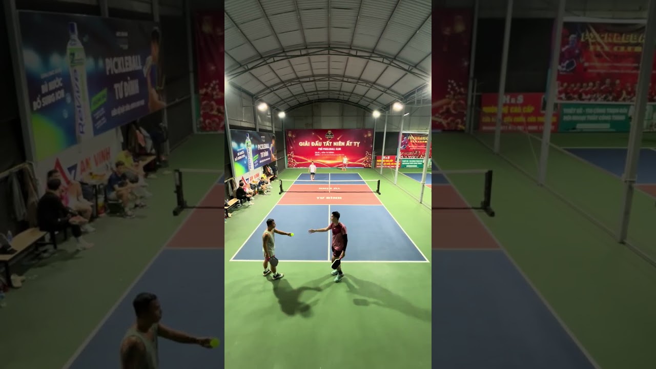 Khắc Cương / Sơn Nguyễn v Phong Đỏ / Quân Shi