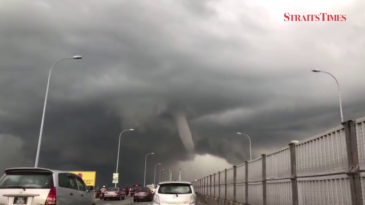 Waterspout near Penang Bridge leaves motorists transfixed