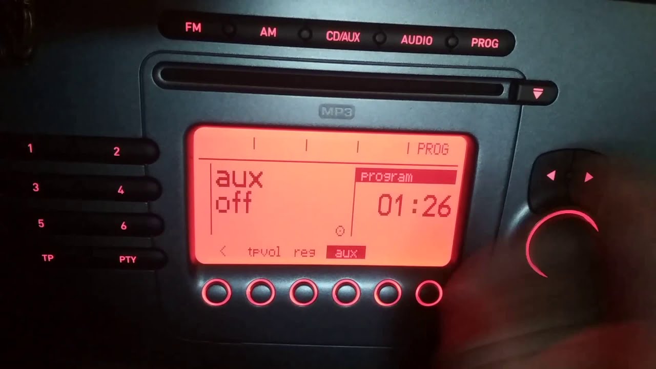 Włączanie/ wyłączanie AUX Seat Leon 2