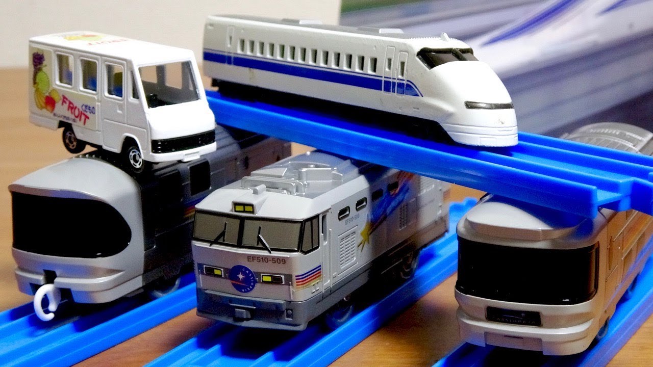 Thank you so much! I received a Plarail sleeper express train Cassiopeia, a 300 series Shinkansen...