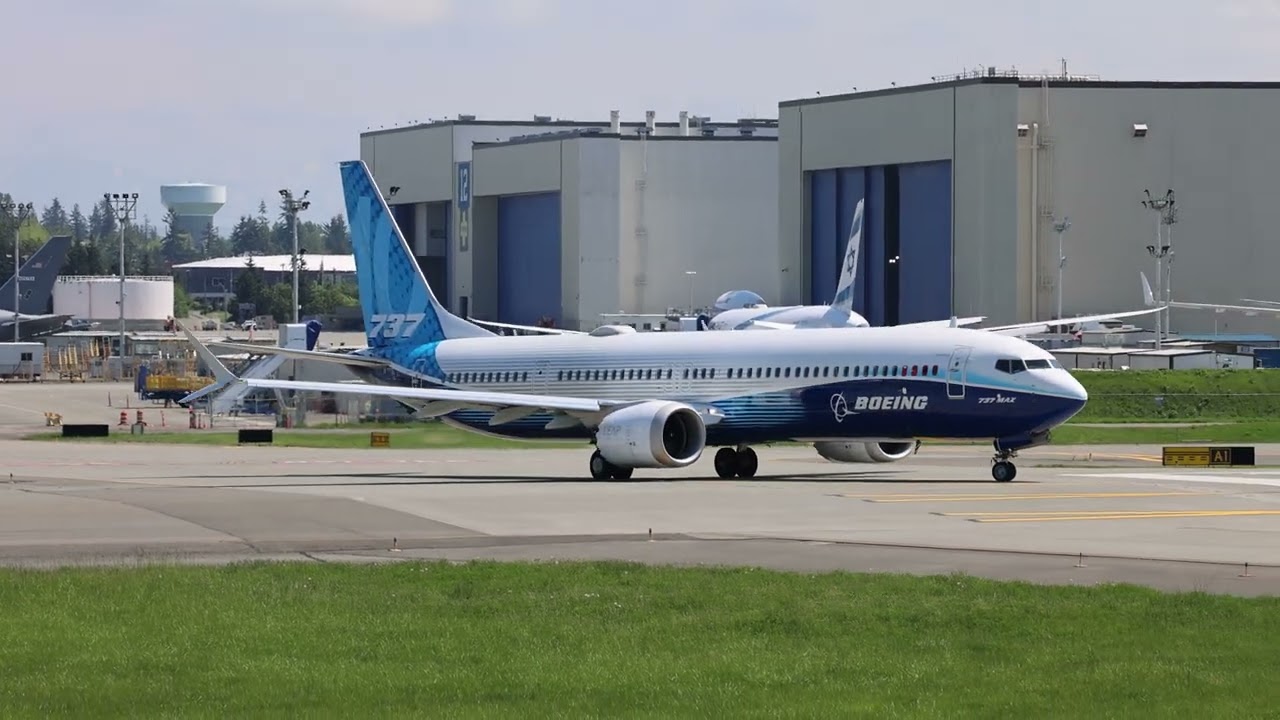 Boeing 737 Max-10 Takeoff From PAE To BFI