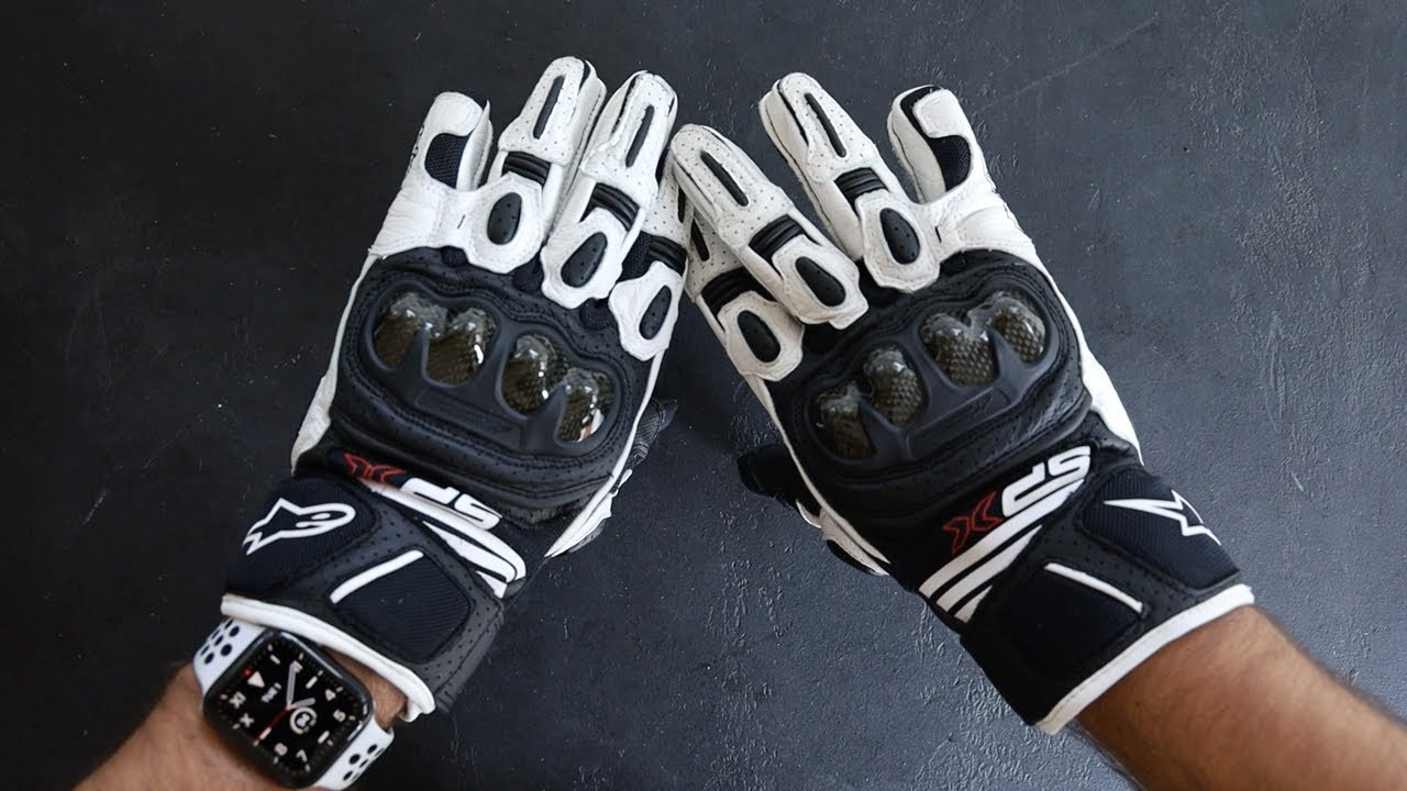 Alpinestars SPX Air Carbon v2 vs. SMX-1 Air v2, which is the better summer glove?