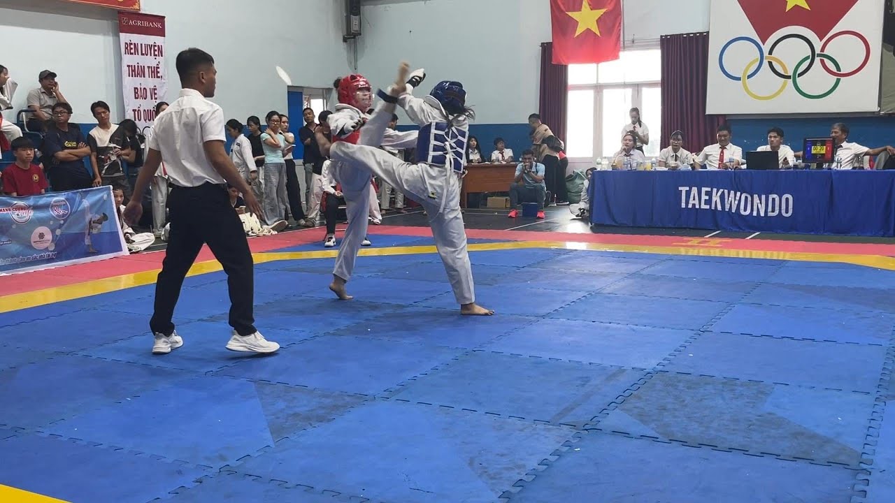 Nhã Lam (Xanh) - Phúc Nguyễn VS Bảo Anh (Đỏ) - P.Đồng