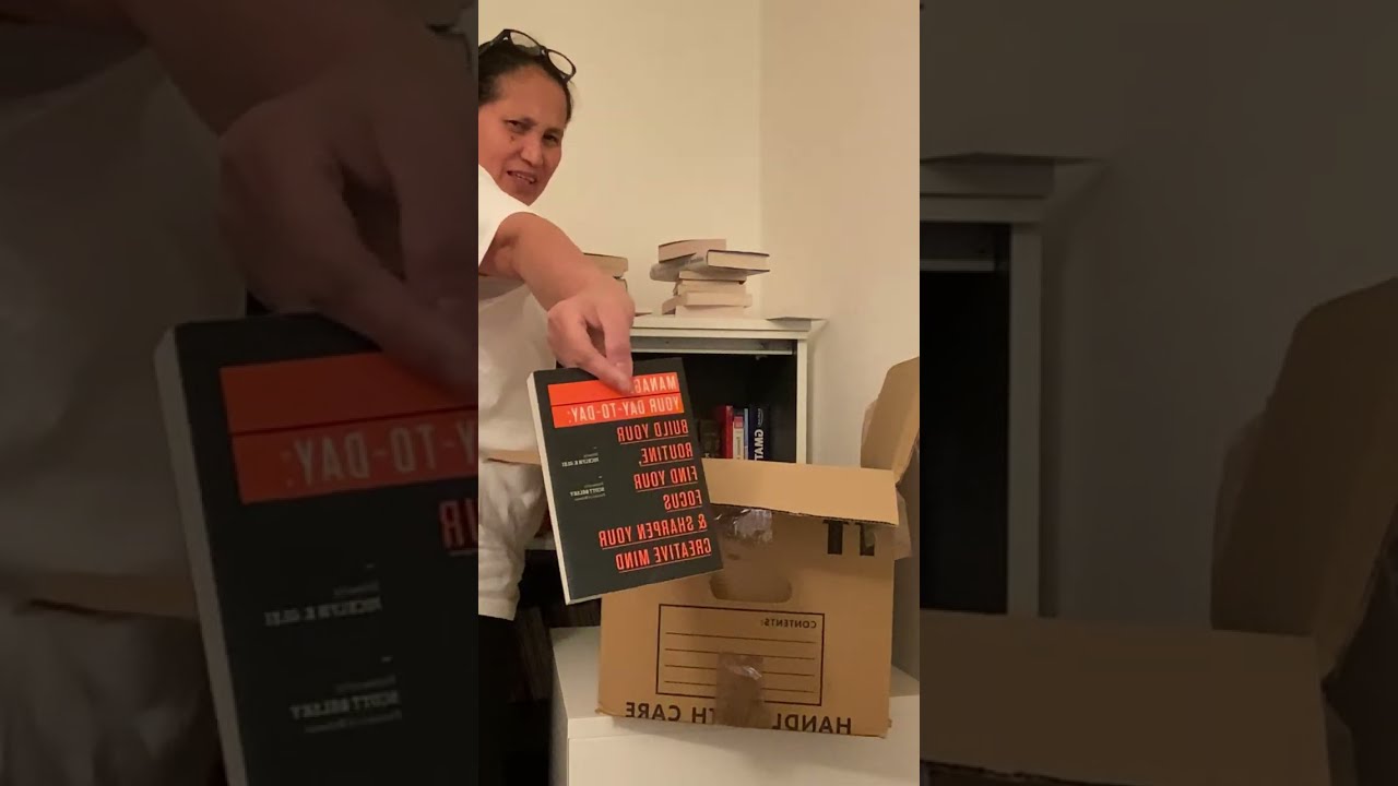Unboxing boxes at my boss place. 🗃️🗳️✅ Let’s get it done 💪💪💪