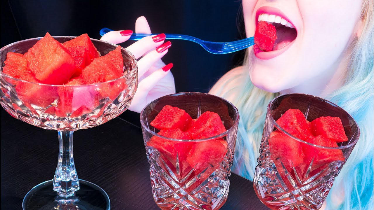 ASMR: Super Crunchy & Juicy Watermelon Cubes | Cut & Slice ~ Relaxing Eating Sounds [No Talking|V] 😻