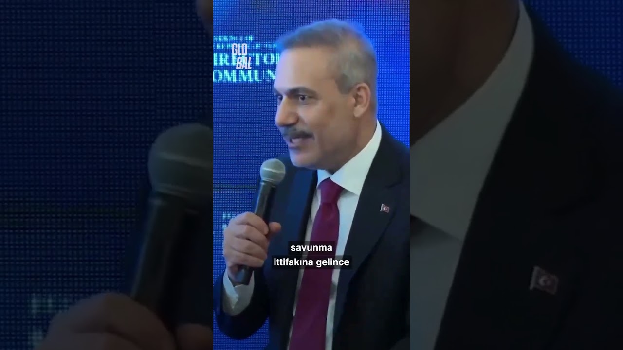 &laquo;Когда ты вступил в армию, Джим?&raquo; Министр иностранных дел Хакан Фидан в Нью-Йорке, США, 1