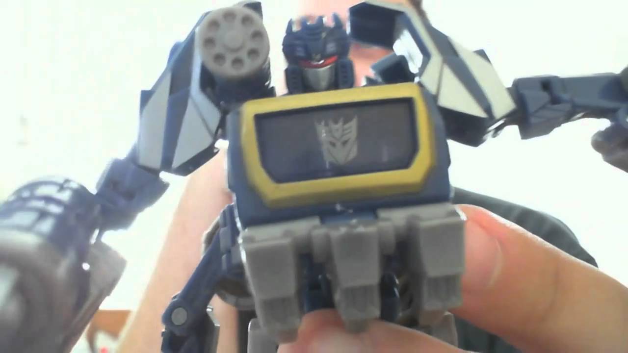 T2RX6 Reviews: Generations War For Cybertron Soundwave