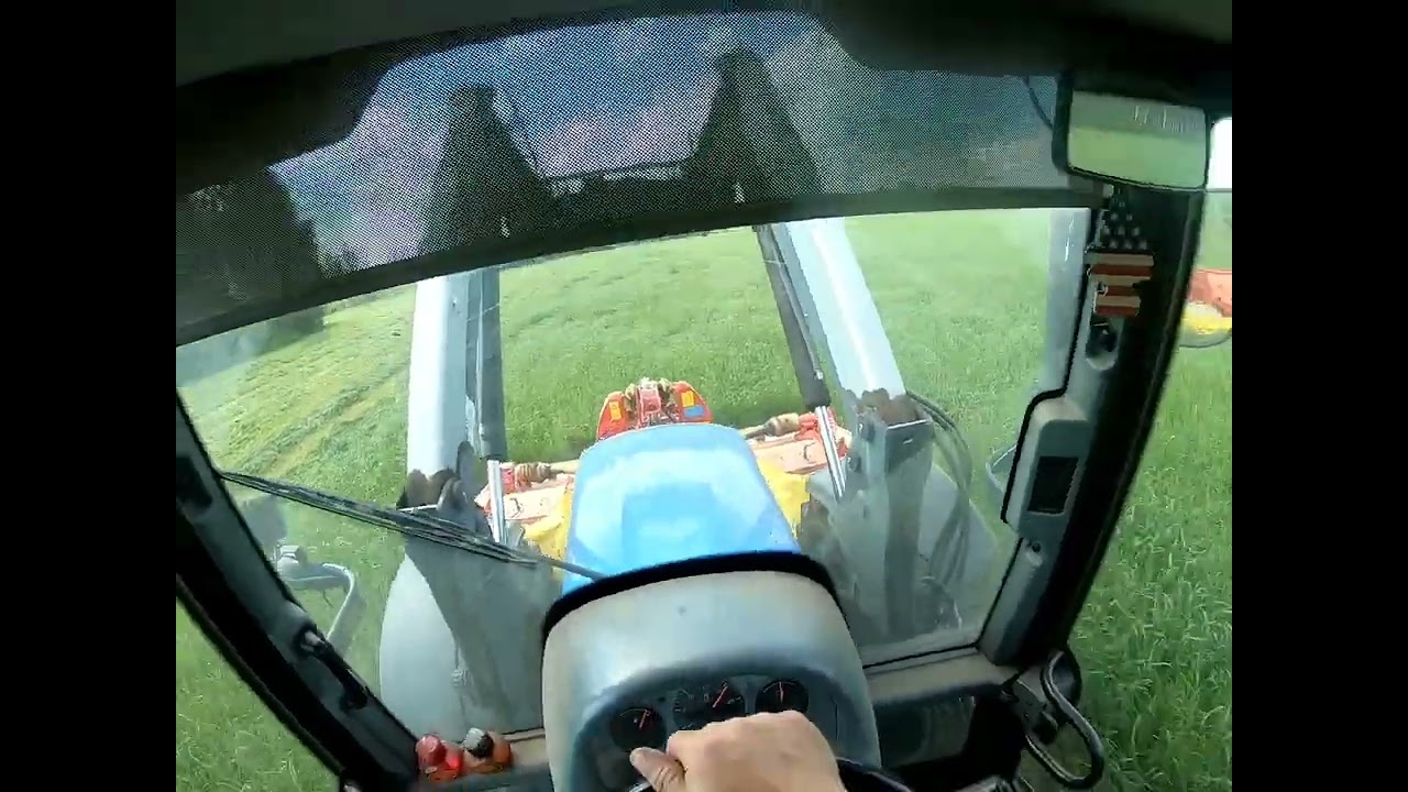 Valtra N 141 & Pöttinger perhosniittokone miten jaksaa kulkea / kulutus