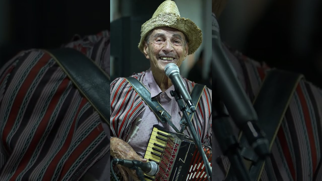 Esse é o registro da nossa Violada da Segunda, que aconteceu agora, dia 23. Amizade e tradição! 🍺🤠🎶