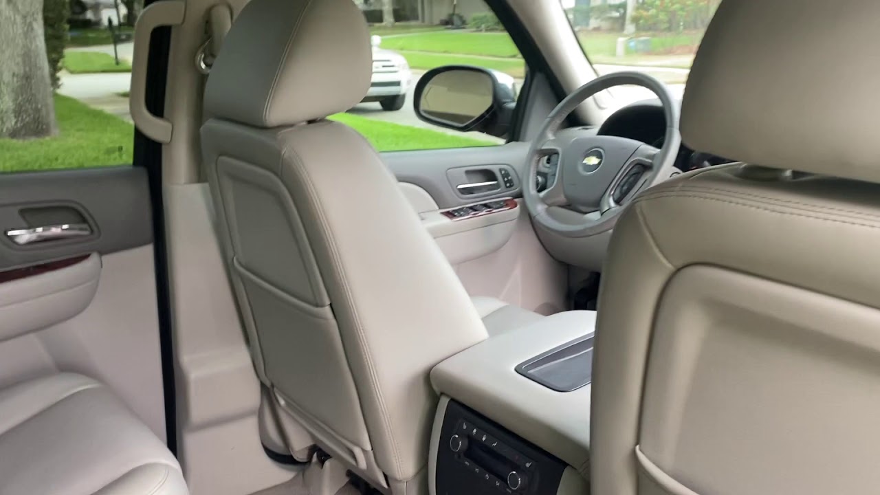 2010 CHEVROLET TAHOE LTZ 4X4 NAVIGATION/BLUETOOTH/COOLED HTD SEATS/ TOWING 1 FL OWNER