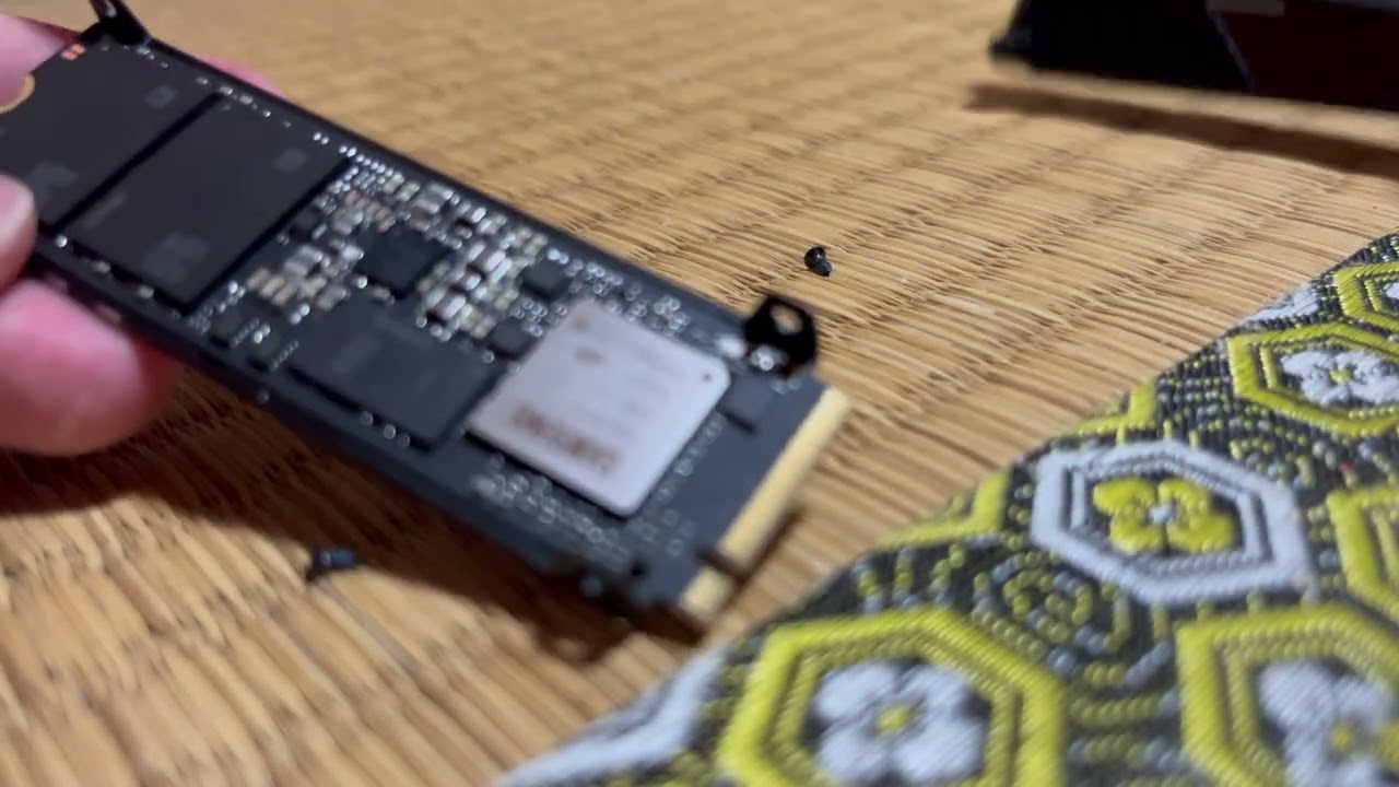 [World first] How to remove the heatsink of Samsung 990/980 Pro SSD?