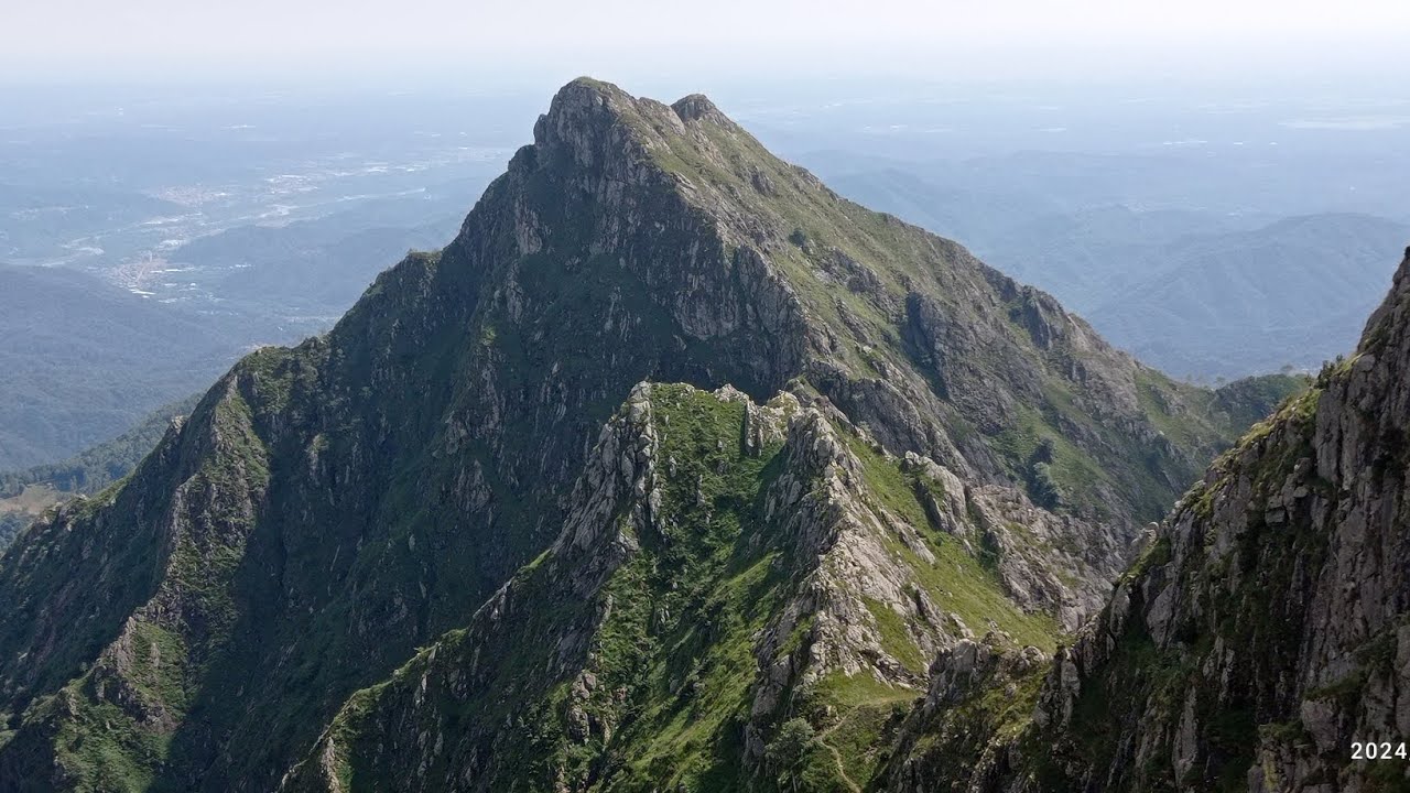 2044 MT Monte Barone e P.ta Pissavacca . Cresta Sud Est da Miniera M. Megevola. Valsessera.1324 D+