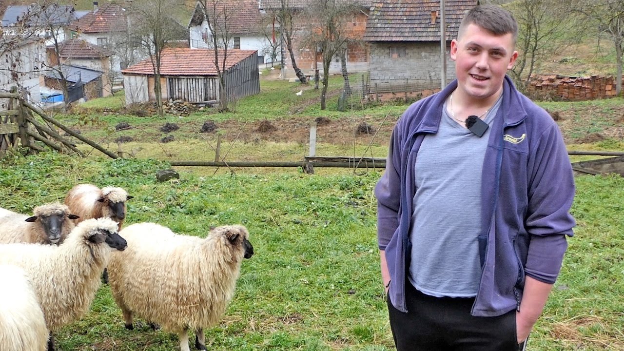 Sam u selu drži ovce a prije svaka kuća imala