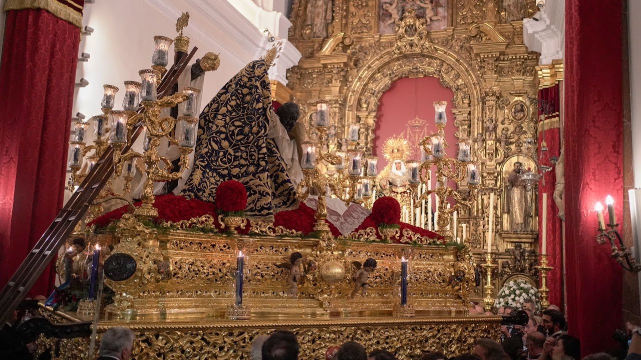 Nuestra Señora de la Piedad en la calle Pureza | Coronación Canónica