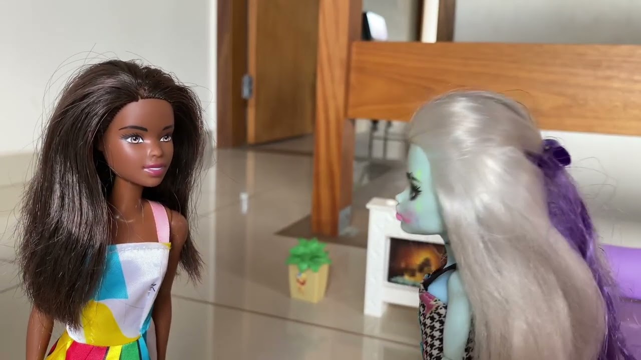 Casa nova Barbie | Rotina da barbie | Decorando casa da Barbie