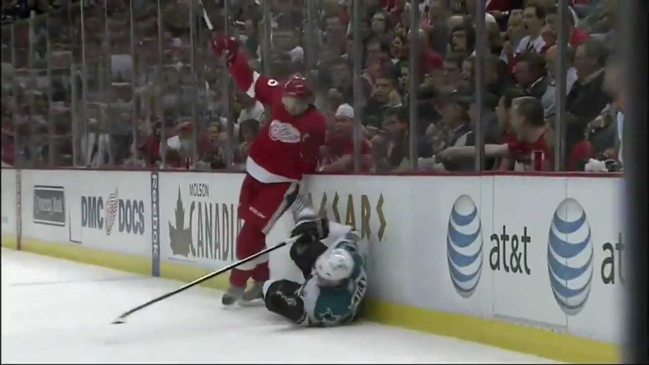 Niklas Kronwall Destroys Dany Heatley [HD] {Dual-Feed}