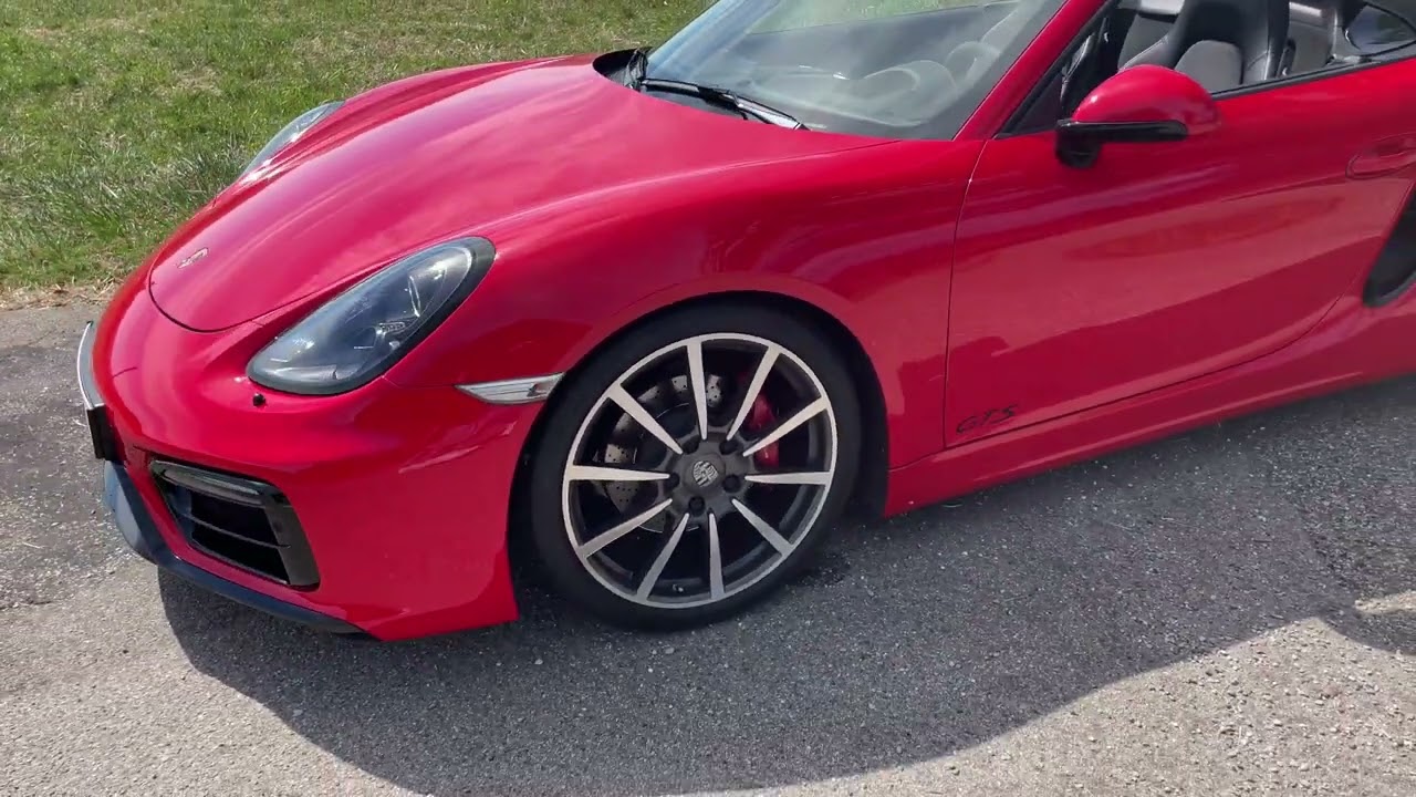 La Villa Rose - Porsche Boxster GTS (type 981) rouge indien