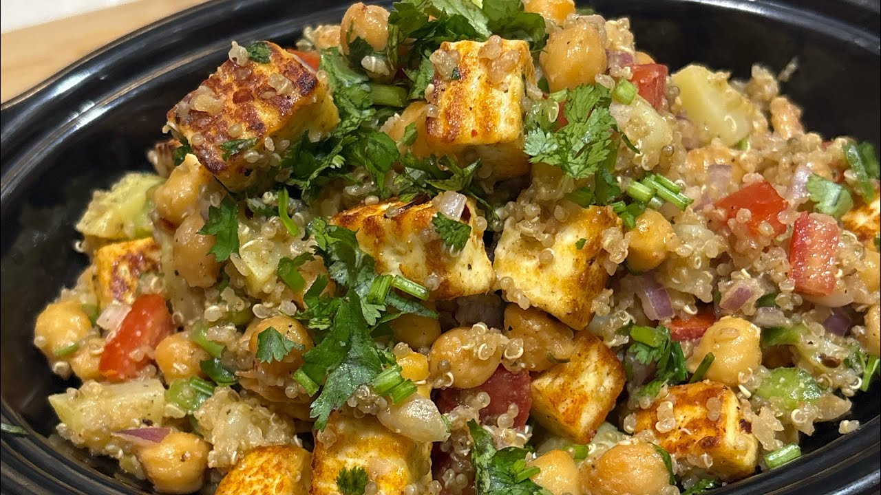 Healthy Quinoa Chickpea salad| protein packed,colourful n super refreshing |#shortsfeed #recipe 