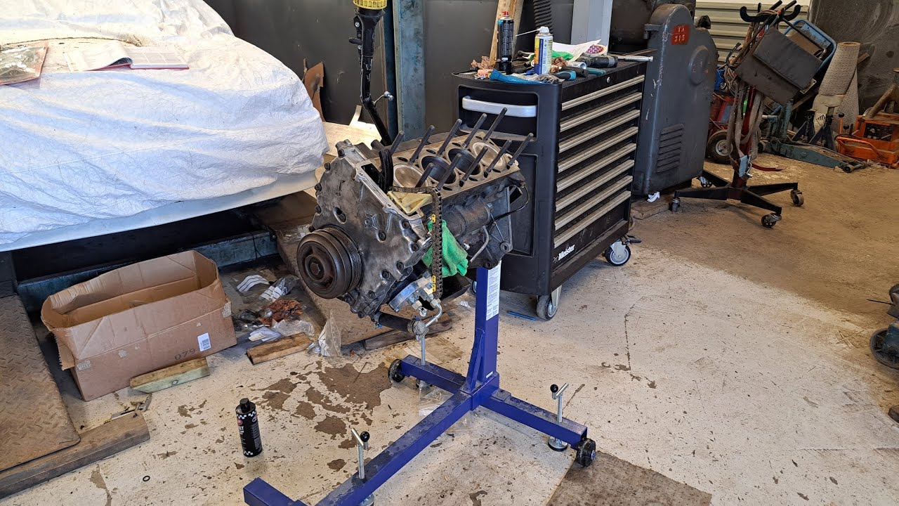 Manta med saab motor, skruvar motor.
