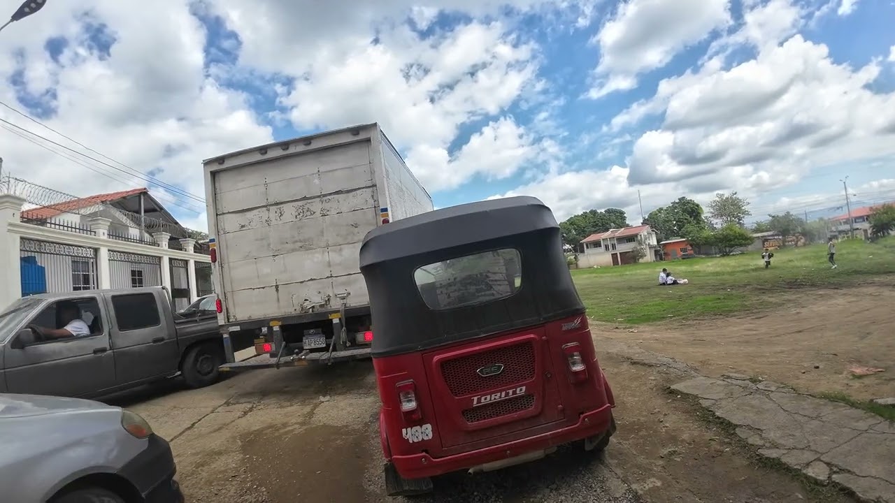 Desde la CEB Lempira y los Juzgados, Orquidea 2