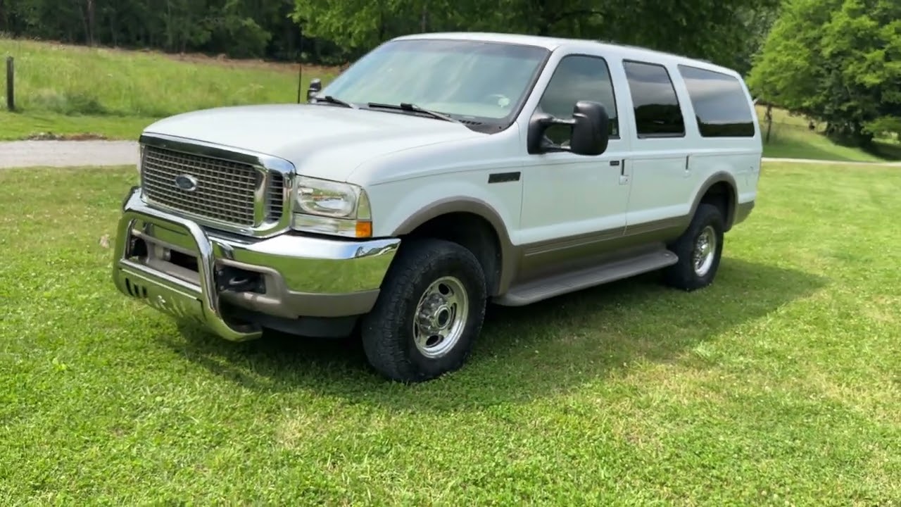Lot #0001 - 2001 Ford Excursion with 6.8L V10 SOHC 20V Engine