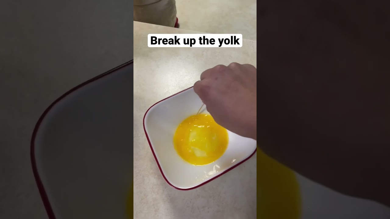 How to cook an egg in microwave (EASY) #cooking